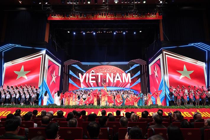 Bộ GDĐT tổ chức kỷ niệm 80 năm truyền thống ngành Giáo dục và khai giảng năm học mới