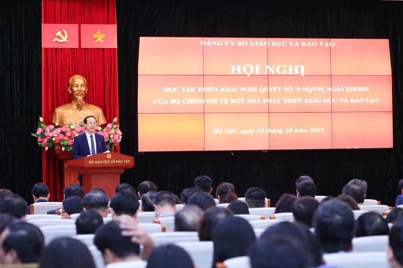 Quang cảnh hội nghị